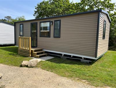Cottage mobile home for rent premium garden side camping Kost Ar Moor fouesnant brittany
