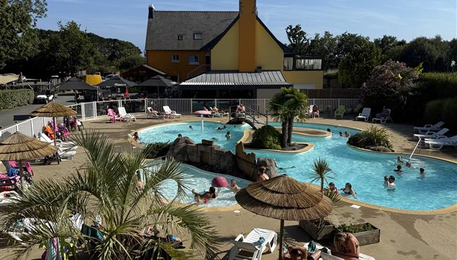  Heated swimming pool in fouesnant - camping kost ar moor