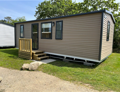 Cottage mobile home for rent premium garden side camping Kost Ar Moor fouesnant brittany