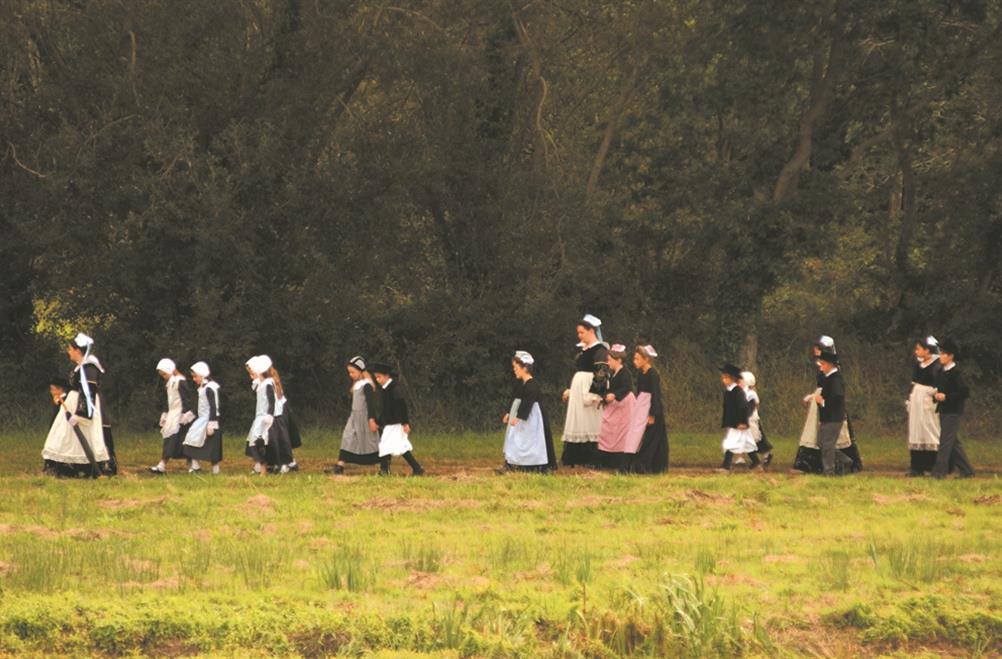  Kerbader procession in Mousterlin