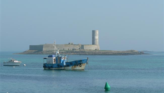 Glénan Islands 1h by boat from the Kost-Ar-Moor