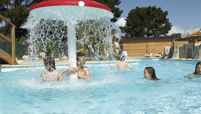  Heated swimming pool in fouesnant - camping kost ar moor