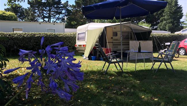 Camping pitch of the Kost Ar Moor Fouesnant campsite