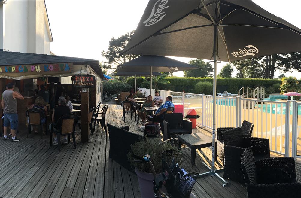  Snack bar terrace- Camping Kost Ar Moor