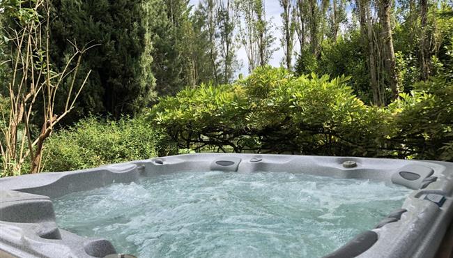 mobile home Cottage for rent 3 bedrooms jacuzzi spa campsite Kost Ar Moor fouesnant brittany
