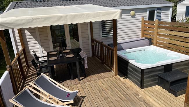 mobile home Cottage for rent 2 bedrooms jacuzzi spa campsite Kost Ar Moor fouesnant brittany