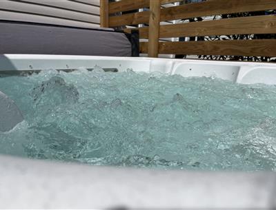 mobile home Cottage for rent 2 bedrooms jacuzzi spa campsite Kost Ar Moor fouesnant brittany