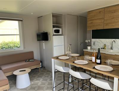 Cottage mobile home for rent 3 bedrooms camping Kost Ar Moor fouesnant brittany