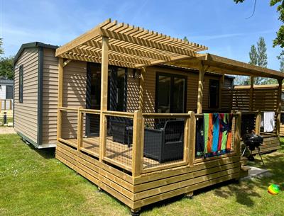Cottage mobile home for rent premium garden side camping Kost Ar Moor fouesnant brittany