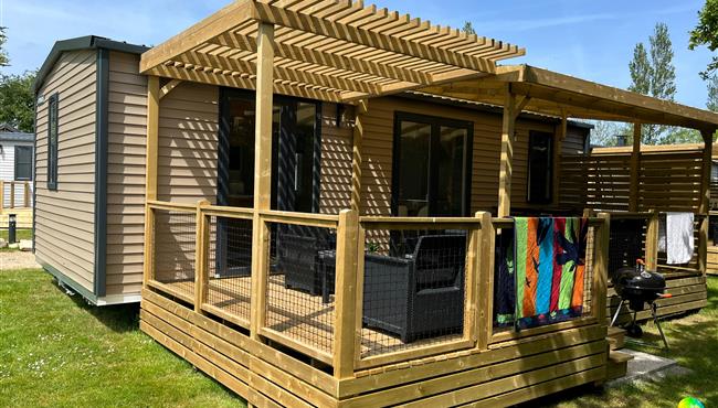 Cottage mobile home for rent premium garden side camping Kost Ar Moor fouesnant brittany