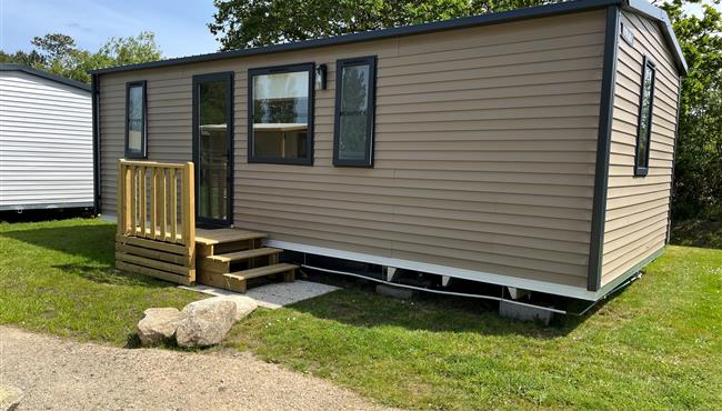 Cottage mobile home for rent premium garden side camping Kost Ar Moor fouesnant brittany