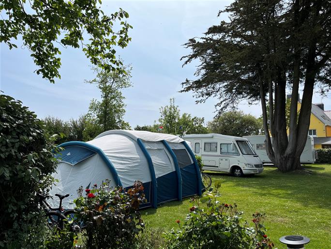 Camping pitch of the Kost Ar Moor Fouesnant campsite