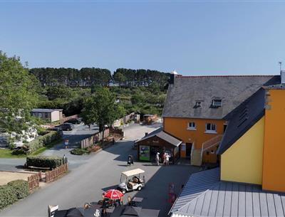 maps and tourist information available at reception - camping kost-ar-moor bretagne sud